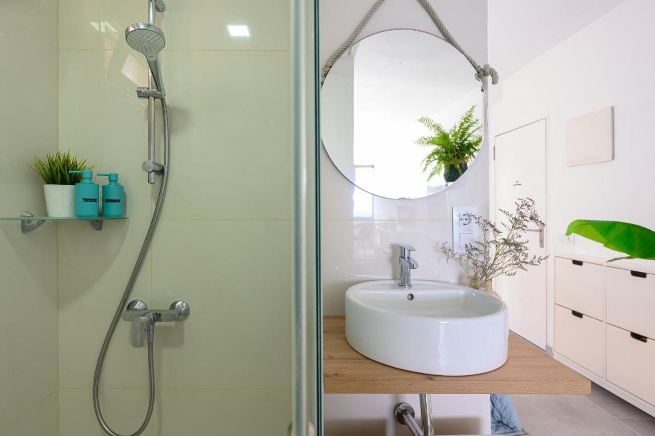 Stylish Sea View Accommodation Las Canteras ลาสปัลมาส เด กรานคานาเรีย ภายนอก รูปภาพ
